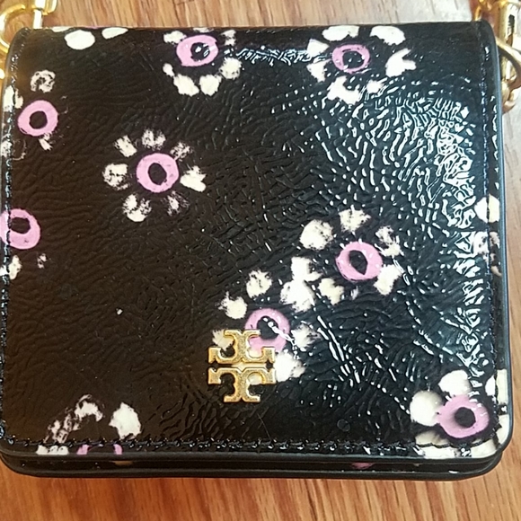 Small Tory Burch purse - Picture 3 of 15